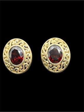 Vtg 70s Victorian Revival 10k Gold Stud Earrings with Garnet